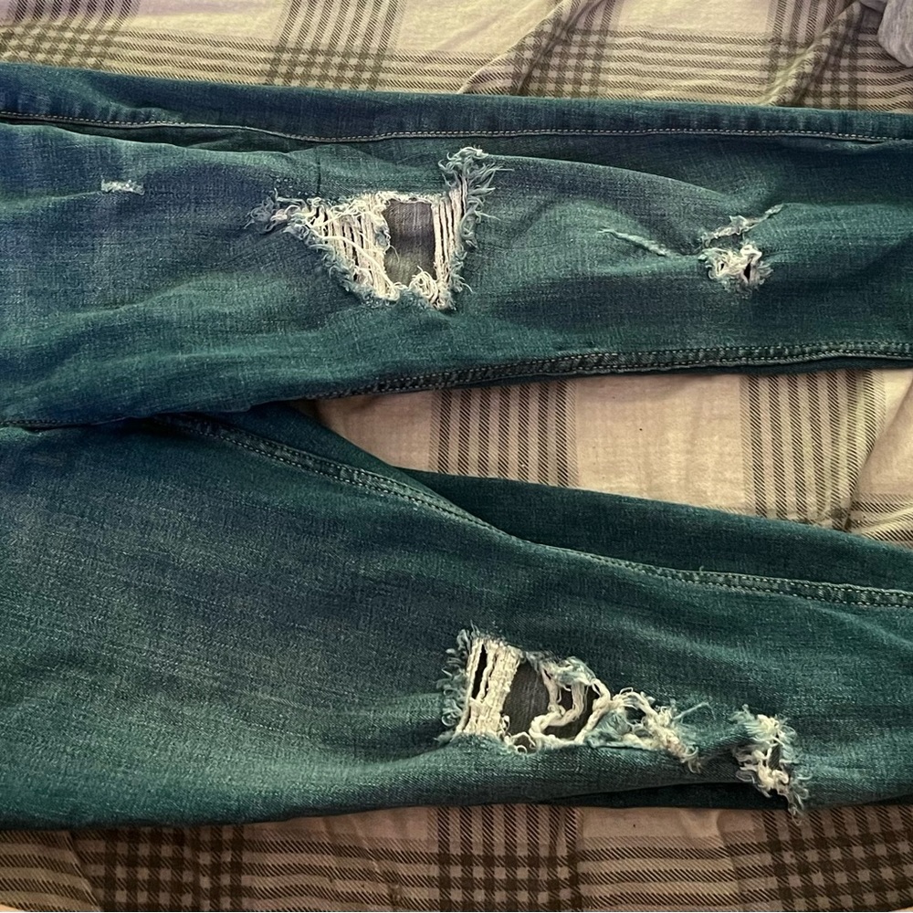 Clothes - Picture 3 of 3